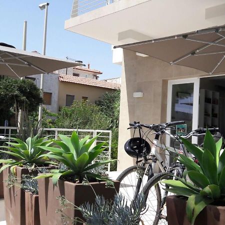 Via Del Faro Apartments Torre Canne Exterior photo