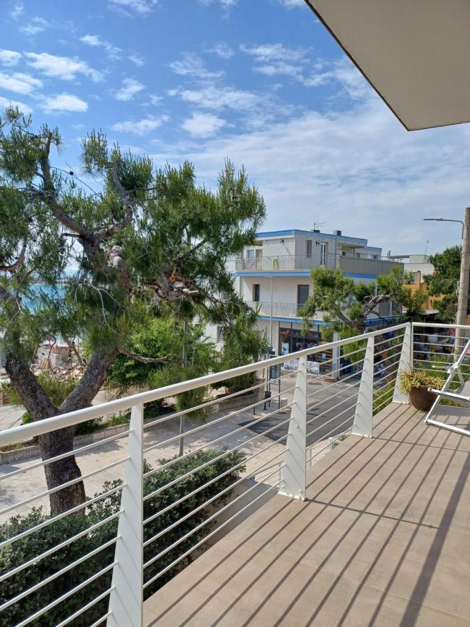 Via Del Faro Apartments Torre Canne Exterior photo